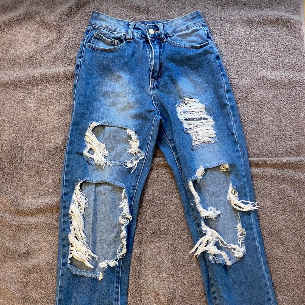 SHEIN Women's Ripped Boyfriend Jeans